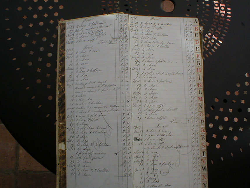 Hall-ledger2