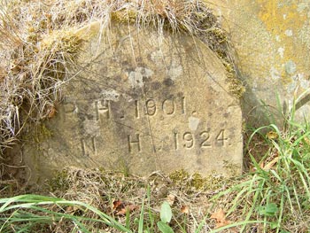 F046 footstone