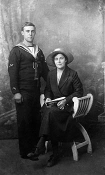 Cecil & Victoria Baxter in 1917